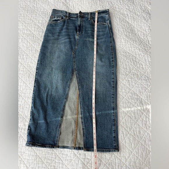 Hudson Jeans Classic Blue Denim - Picture 2 of 9